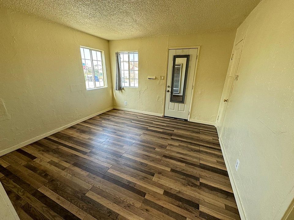 1st image of 13114 Lemoli Ave #13114