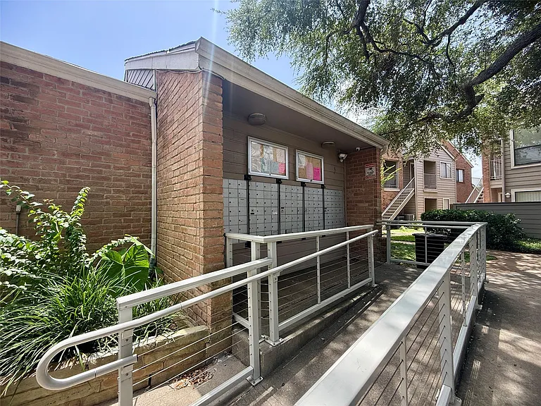 6701 Sands Point Dr #36 — Photo 34