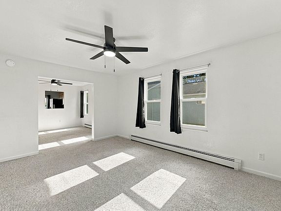 3rd image of 606 Erie St