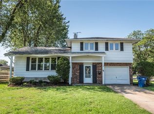 40 Dalewood Dr, Amherst, NY 14228