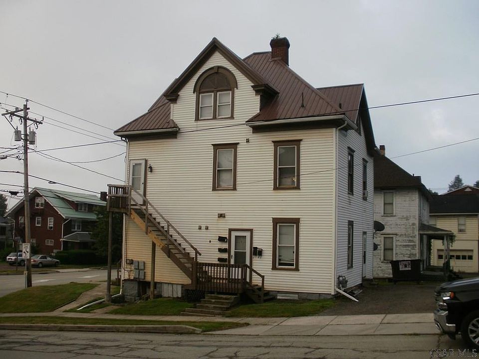 2nd image of 627 N Center Ave