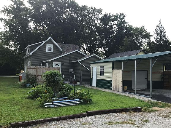 5th image of 705 N Riverside Dr
