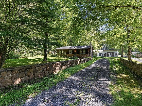 3rd image of 8560 Briery Branch Rd