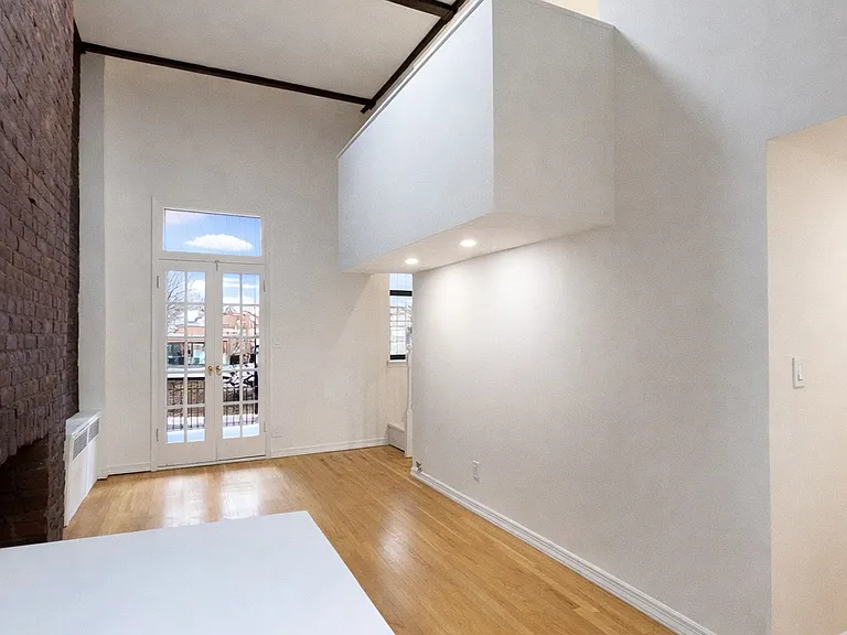 414 W 22nd St #7 — Photo 3