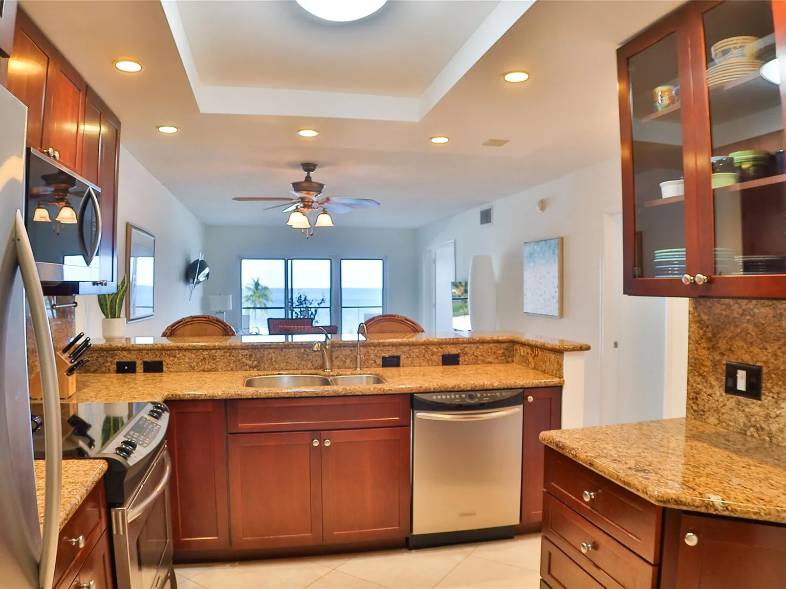 2 bed, 2.0 bath, 1250 sqft, $2,900 — Photo 3