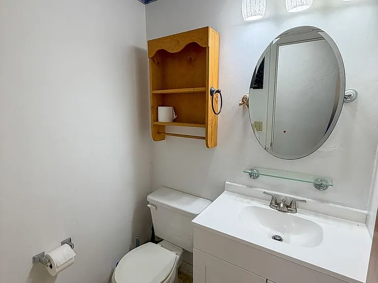 2735 SW 35th Pl #201 — Photo 11