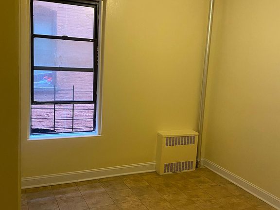 3rd image of 2291 University Ave #213