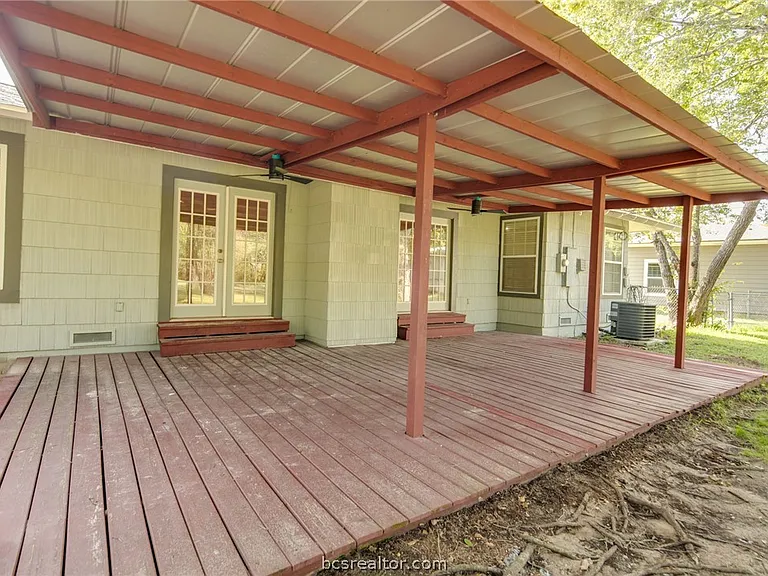 1004 Edgewood Dr — Photo 27