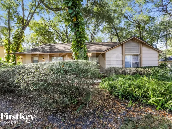 2048 Eagles Rest Dr, Apopka, FL 32712