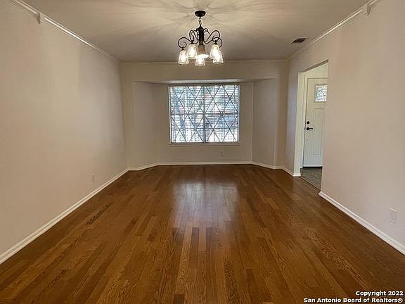 4th image of 5338 Southampton Dr