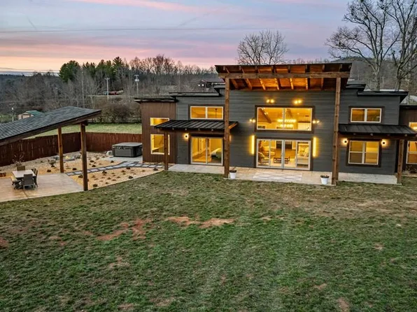 145 Cook Rd, Morganton, GA 30560