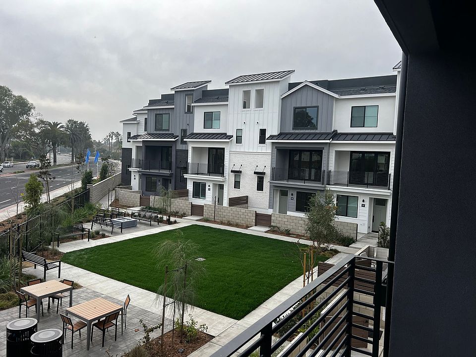 1st image of 19071 Main St #109