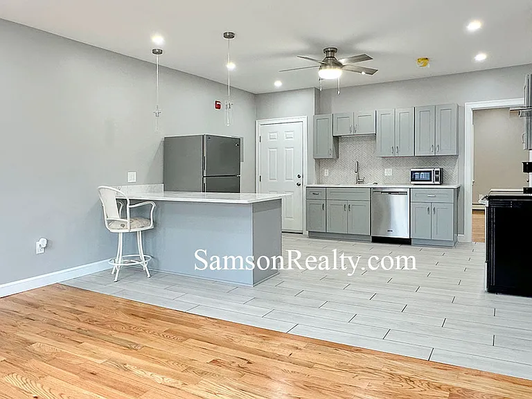 296 Atwells Ave #2A — Photo 2