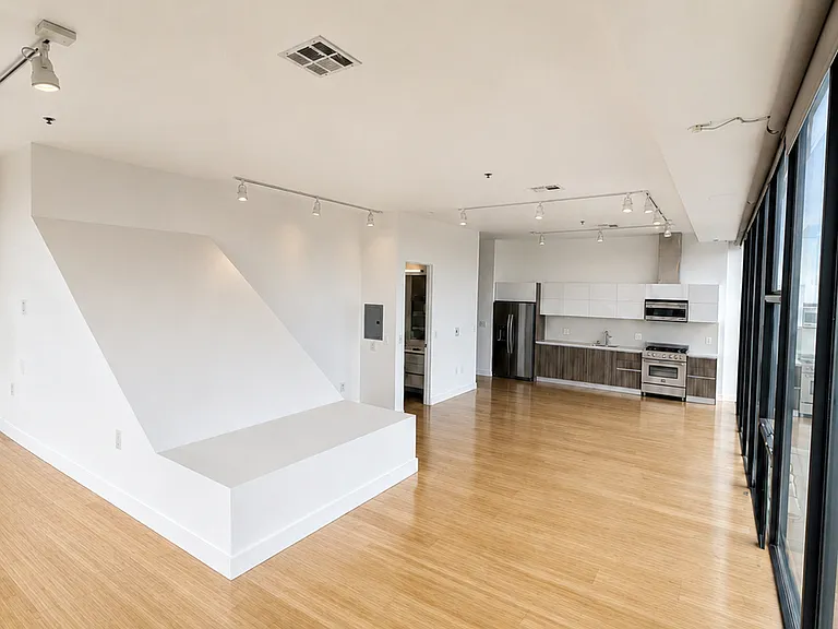 The Elysian — Photo 14