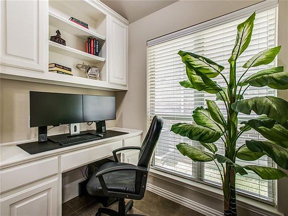 5th image of 901 Kirby Dr