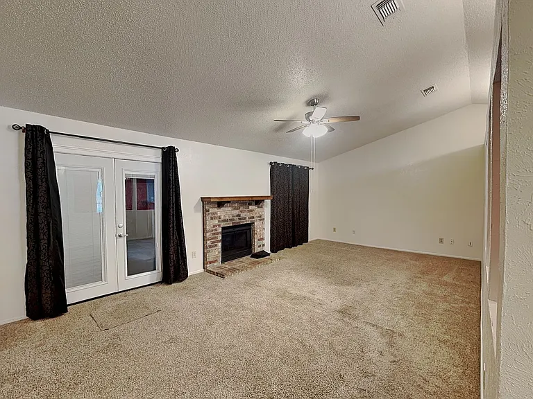 3800 Staghorn Cir S — Photo 6