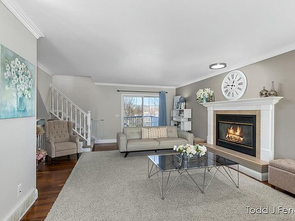 5th image of 7840 Crispen Ct SE
