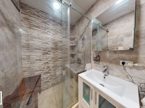 1577 East 17th Street image 6 of 8