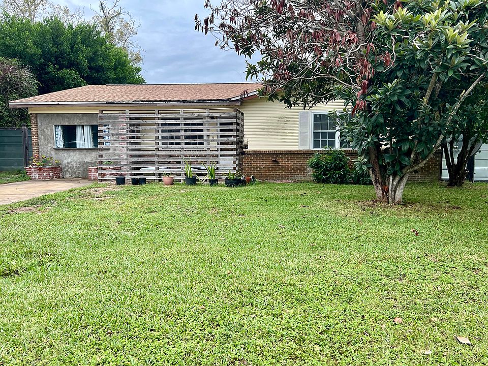 1st image of 47 Poulton Dr