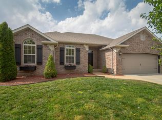 874 W Cambridge Ave, Nixa, MO 65714