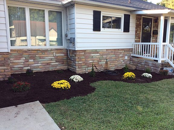 Front Yard Fall 2015