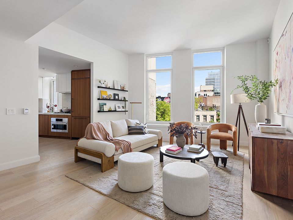1st image of 150 Barrow St #6E