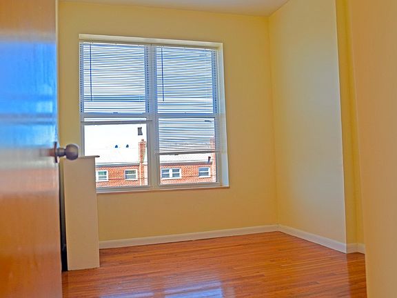 5th image of 6769 78th St APT 2R