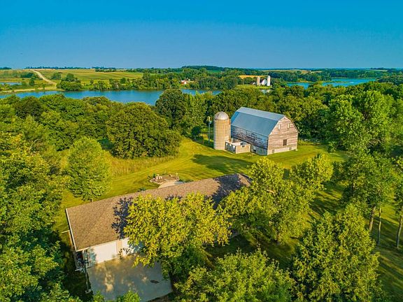 3rd image of 22191 County Road 82 NW