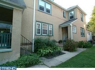 211 W Wayne Ave, Wayne, PA 19087