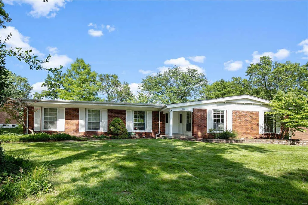 856 Claymont Dr photo 1