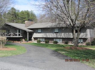 239 Stone Haven Dr, Pilot Mountain, NC 27041