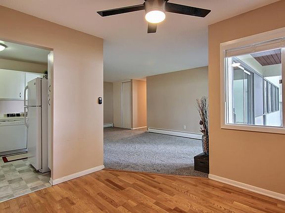 3rd image of 1331 W 82nd St APT B