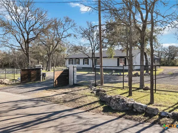 1610 Mustang Ln, San Marcos, TX 78666