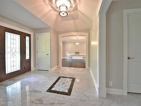 4th image of 149 Ladue Aire Dr
