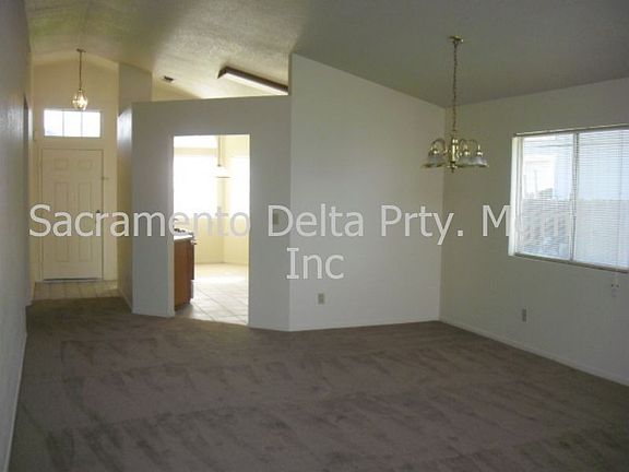 Formal Dining/Entry/Kitchen