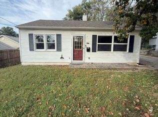 2504 S 28th St, Saint Joseph, MO 64503