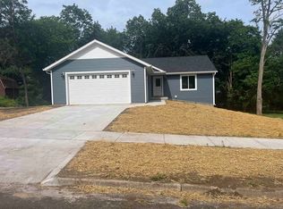 567 Ridge St, Reedsburg, WI 53959