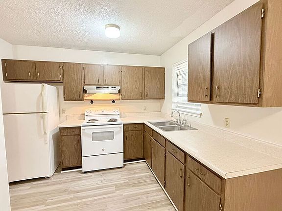 4th image of 4930 Laceiba Dr