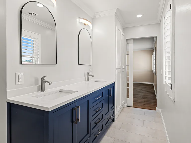 3434 Hidden Creek Ave — Photo 1