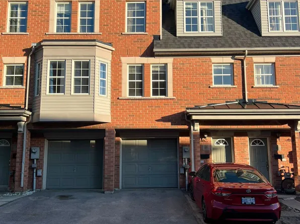 37 Archibald Mews, Toronto, ON M1P 0A5