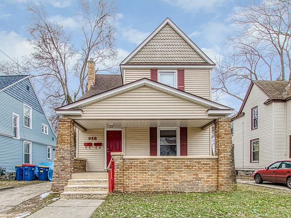 2nd image of 958 Bates St SE