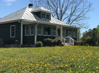 4589 Johns Point Rd, Gloucester, VA 23061