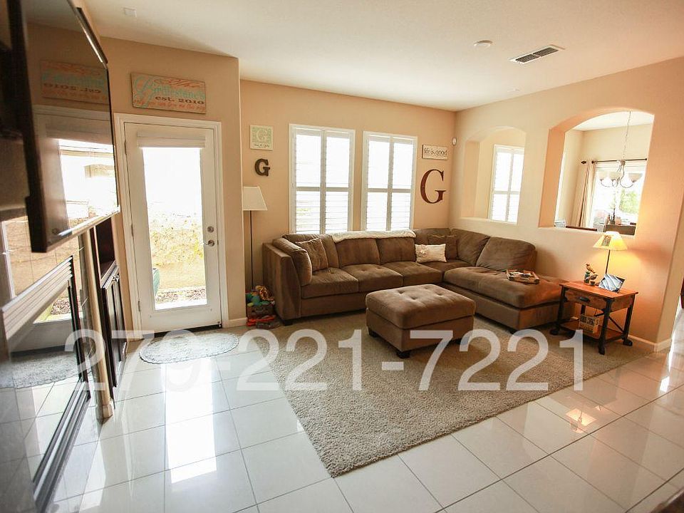 1st image of 8058 Linda Isle Ln