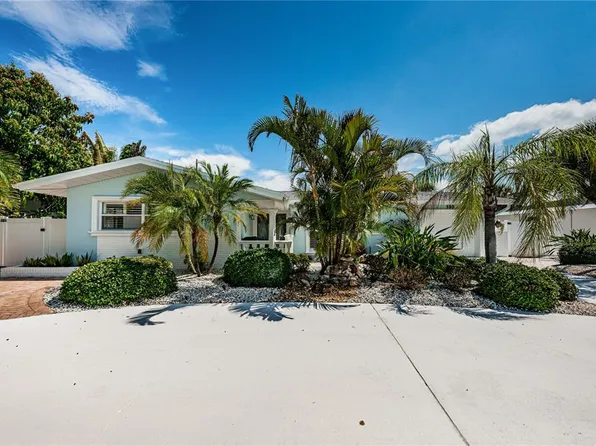 103 24th St, Belleair Beach, FL 33786