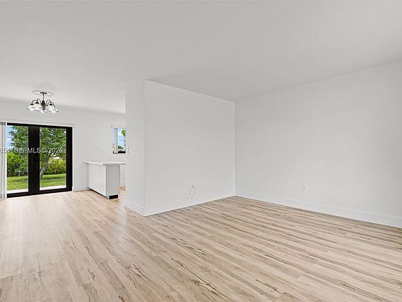 3rd image of 5110 SW 106th Ave
