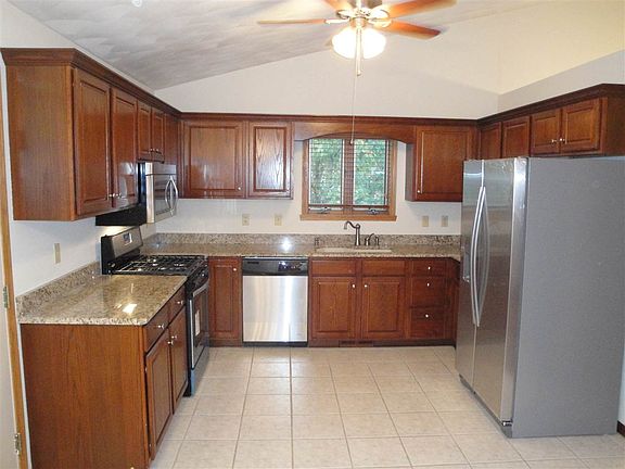 4th image of 2985 Hedge Cliff Dr