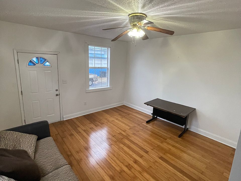 1st image of 1846 Painters St