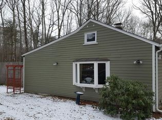 18 Rockingstone Rd, Barre, MA 01005