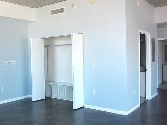 3rd image of 133 NE 2nd Ave APT 2713
