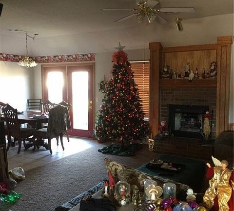 5th image of 417 W Strasburg Way